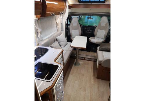 Low Profile Motorhome RAPIDO 7096 F en Sale Occasion