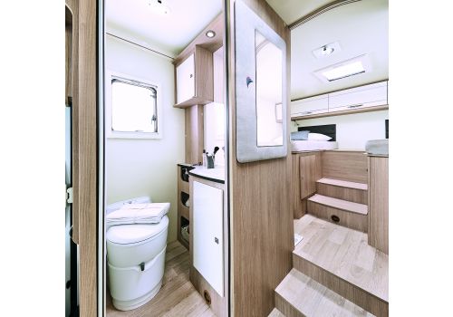 Low Profile Motorhome ITINEO PJ 740 en Sale Occasion