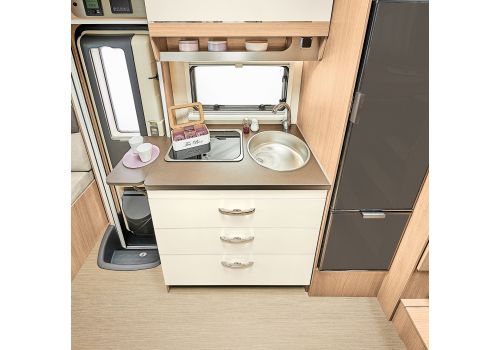 Low Profile Motorhome ITINEO PJ 700 Modelo 2021 en Sale Occasion