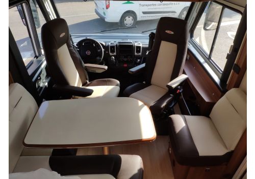Integral Motorhome LMC ExpIorer Comfort I 695 en Sale Occasion