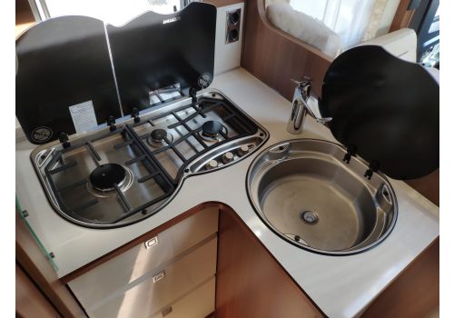 Integral Motorhome LMC ExpIorer Comfort I 695 en Sale Occasion