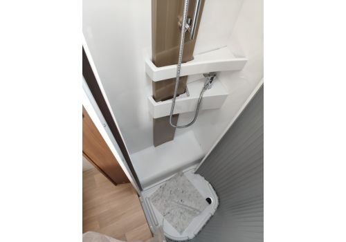 Integral Motorhome LMC ExpIorer Comfort I 695 en Sale Occasion