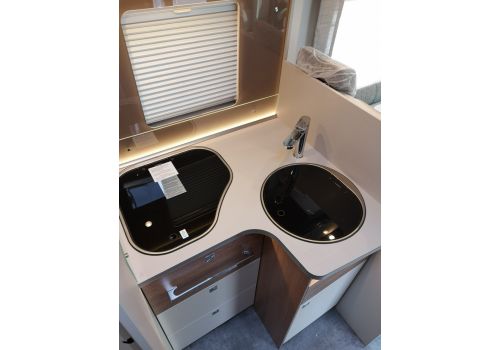 Low Profile Motorhome DETHLEFFS Trend T-6757 en Sale Occasion