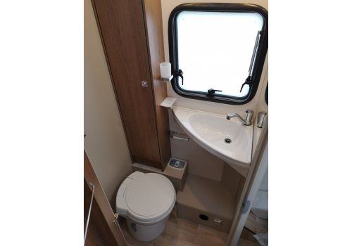 Low Profile Motorhome DETHLEFFS Trend T-6757 en Sale Occasion