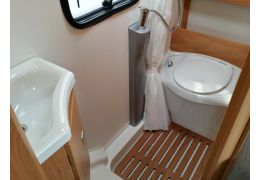 Low Profile Motorhome DETHLEFFS Globebus T-2 en Sale Occasion