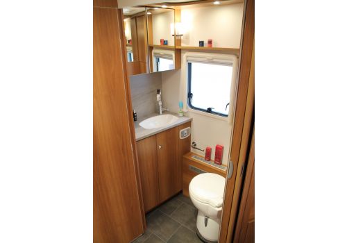 Integral Motorhome DETHLEFFS Globetrotter XL I 7850-2 en Catalog