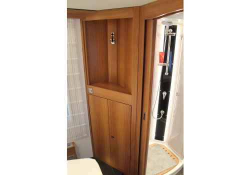 Integral Motorhome DETHLEFFS Globetrotter XL I 7850-2 en Catalog