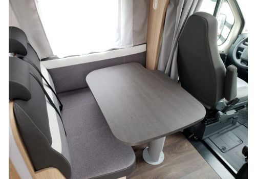 Low Profile Motorhome SUNLIGHT T 69 L en Rent