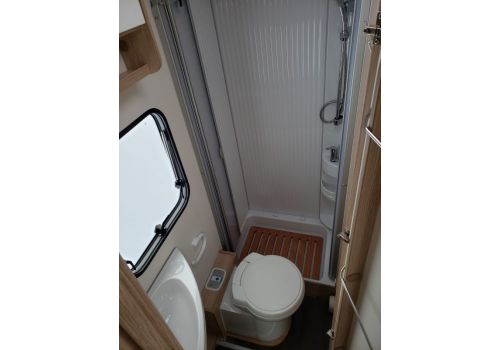 Low Profile Motorhome SUNLIGHT T 64 en Sale Occasion