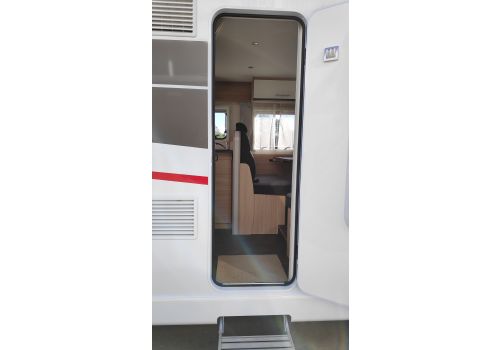 Low Profile Motorhome SUNLIGHT T-65 modelo 2019 en Catalog