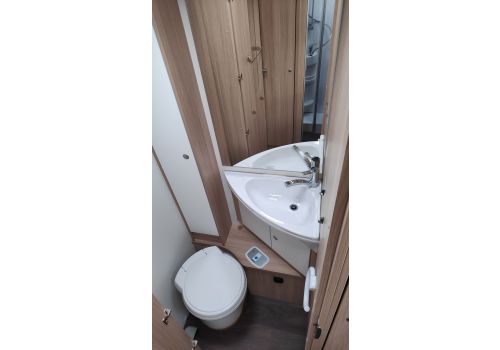 Low Profile Motorhome SUNLIGHT T-65 modelo 2019 en Sale Occasion