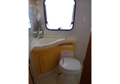 Capuchina Motorhome JOINT E33 en Sale Occasion