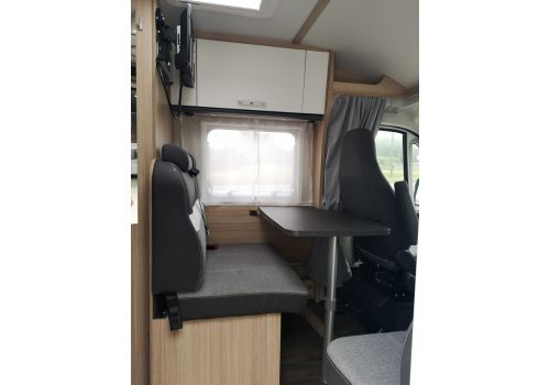 Low Profile Motorhome SUNLIGHT V 60 en Sale Occasion