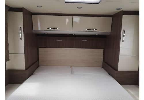 Low Profile Motorhome BURSTNER Ixeo 734 en Sale Occasion