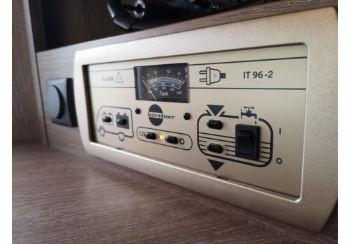 Low Profile Motorhome BURSTNER Ixeo 734 en Sale Occasion