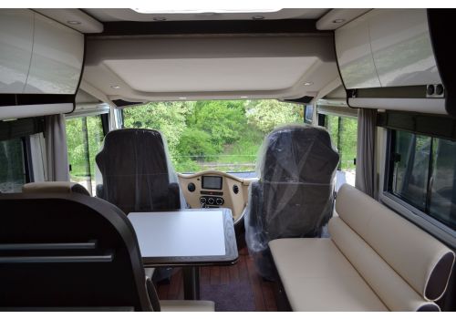 Integral Motorhome CONCORDE Charisma 920G en Catalog