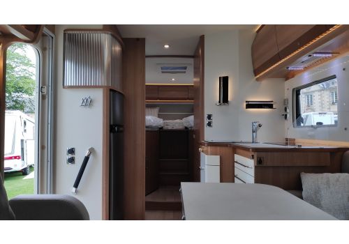 Integral Motorhome RAPIDO 866F modelo  2020 en Sale Occasion
