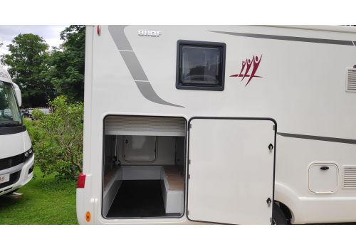 Integral Motorhome RAPIDO 880F modelo 2020 en Sale Occasion
