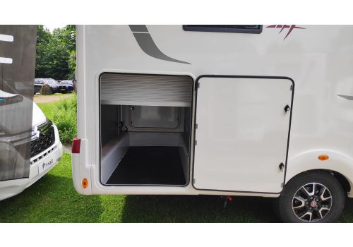 Integral Motorhome RAPIDO 896F modelo 2020 en Sale Occasion