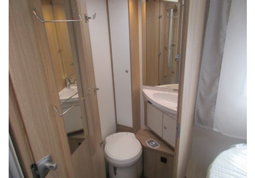 Low Profile Motorhome SUNLIGHT T 69 L en Sale Occasion