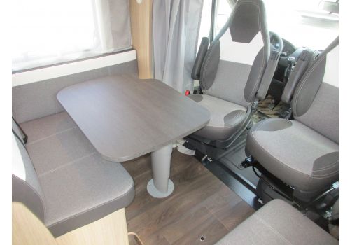 Low Profile Motorhome SUNLIGHT T 69 L en Sale Occasion
