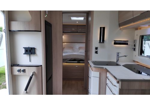 Integral Motorhome RAPIDO 8086dF modelo 2020 en Sale Occasion