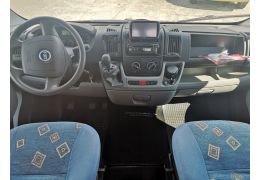 Low Profile Motorhome PILOTE Mooveo P 673 en Sale Occasion
