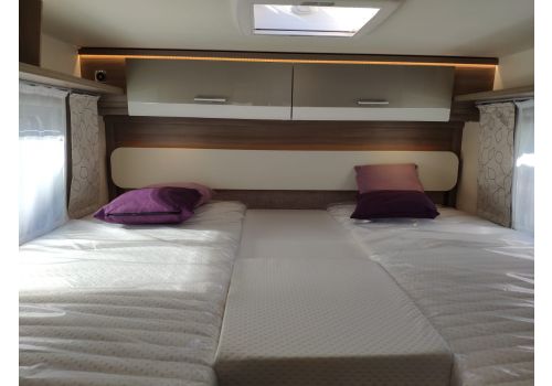 Low Profile Motorhome LMC Element T 668 G en Sale Occasion