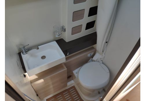 Camper Van RAPIDO V68 2020 en Sale Occasion