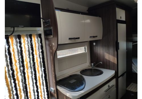Capuchina Motorhome BENIMAR Sport Up 340 en Sale Occasion