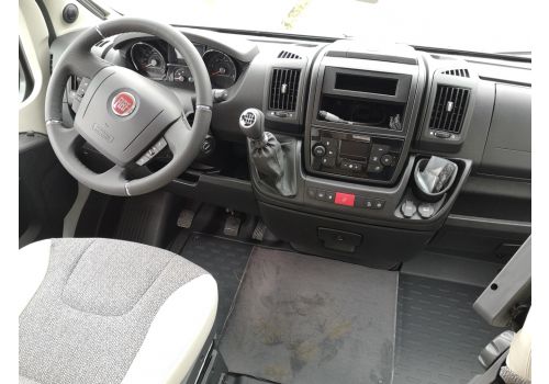 Low Profile Motorhome DETHLEFFS Trend T 7057 EB Modelo 2020 en Sale Occasion