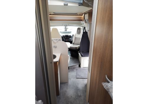 Low Profile Motorhome DETHLEFFS Trend T 7057 EB Modelo 2020 en Sale Occasion