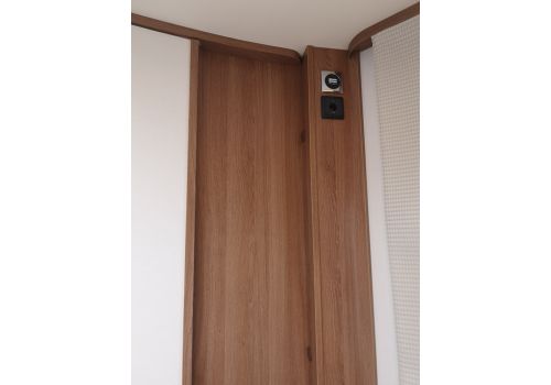 Low Profile Motorhome RAPIDO 696F Modelo 2020 en Sale Occasion