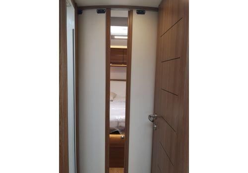 Low Profile Motorhome RAPIDO 696F Modelo 2020 en Sale Occasion