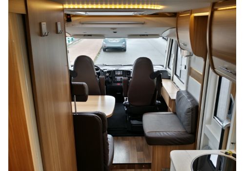 Integral Motorhome DETHLEFFS Advantage I-6671 en Sale Occasion
