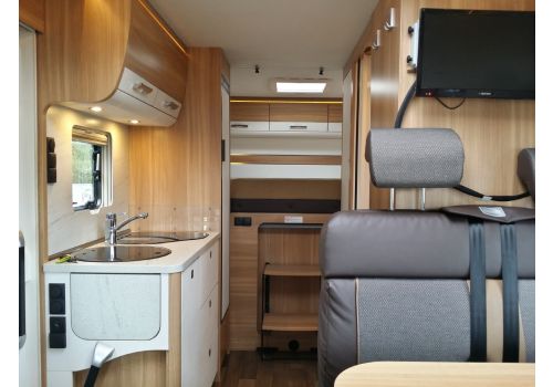 Integral Motorhome DETHLEFFS Advantage I-6671 en Sale Occasion