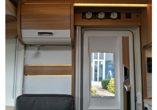 Integral Motorhome DETHLEFFS Advantage I-6671 en Sale Occasion