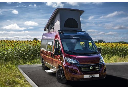 Camper Van DREAMER Fun D43 UP Red Addict Modelo 2021 en Sale Occasion