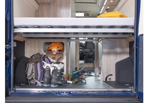 Camper Van WESTFALIA Amundsen 600 D en Catalog