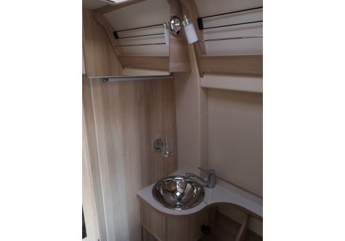 Camper Van DREAMER D55 + Select modelo 2019 en Sale Occasion