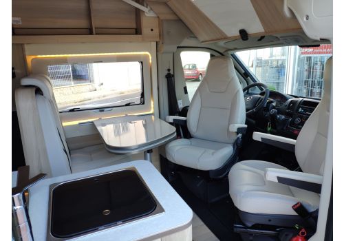 Camper Van DREAMER Select Living Van 2020 en Catalog