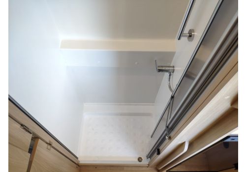 Camper Van DREAMER Select Living Van 2020 en Catalog
