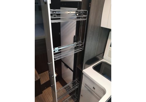 Low Profile Motorhome BENIMAR Mileo 242 en Sale Occasion
