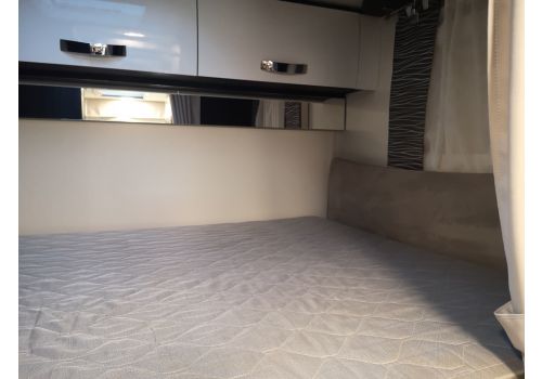 Low Profile Motorhome BENIMAR Mileo 242 en Sale Occasion