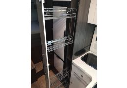 Low Profile Motorhome BENIMAR Mileo 242 en Sale Occasion