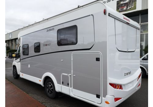 Low Profile Motorhome DETHLEFFS T 7057 DBM modelo 2020 en Sale Occasion