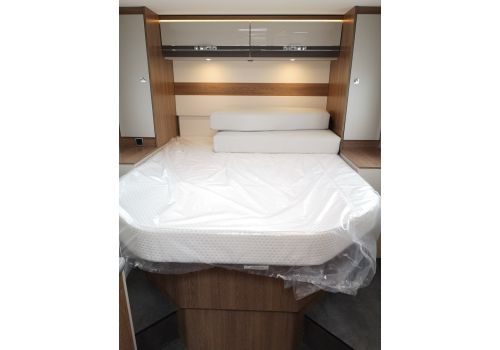 Low Profile Motorhome DETHLEFFS T 7057 DBM modelo 2020 en Sale Occasion