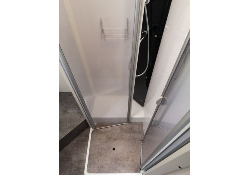 Low Profile Motorhome DETHLEFFS T 7057 DBM modelo 2020 en Sale Occasion
