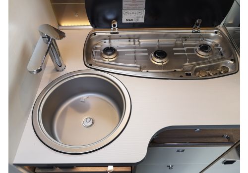 Low Profile Motorhome DETHLEFFS Trend T 7057 DBL modelo 2020 en Sale Occasion