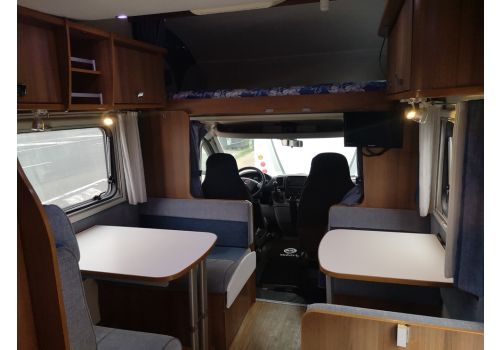 Capuchina Motorhome RIMOR Trimarano 9 en Sale Occasion